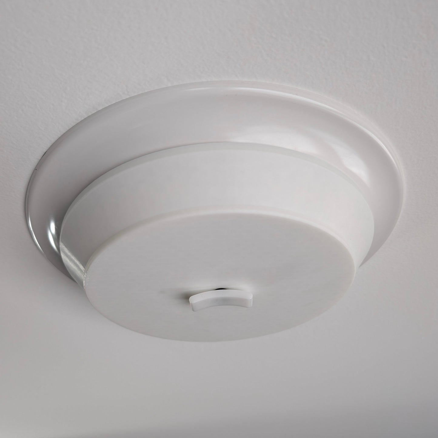 6" Round Ceiling Vent Cover with Foam Seal through hole friction mount
